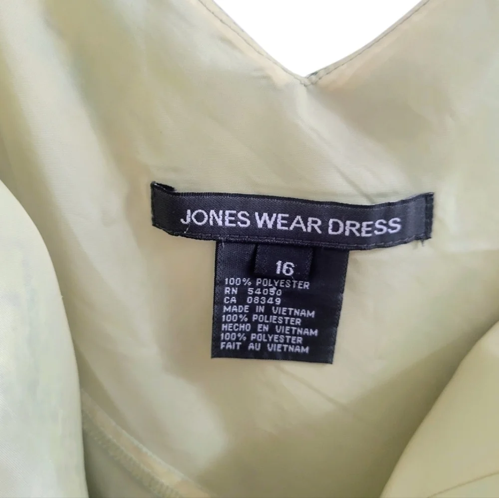Vintage Jones Wear Dress Flowy Skirt V-Neck Slip Size 16 Green Spring Feminine - Picture 10 of 13